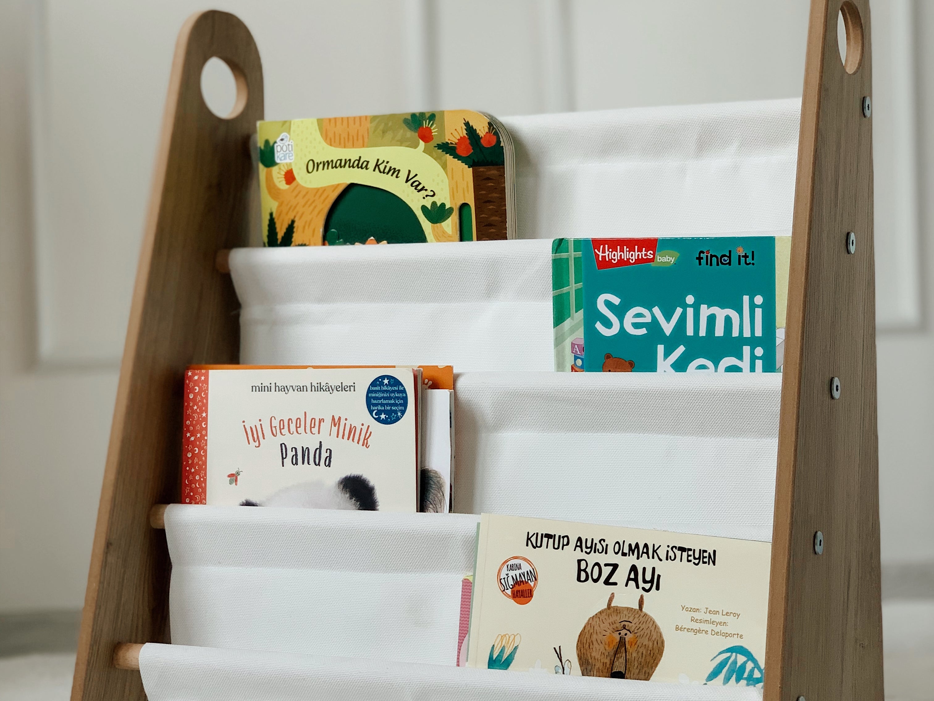 Bücherregal